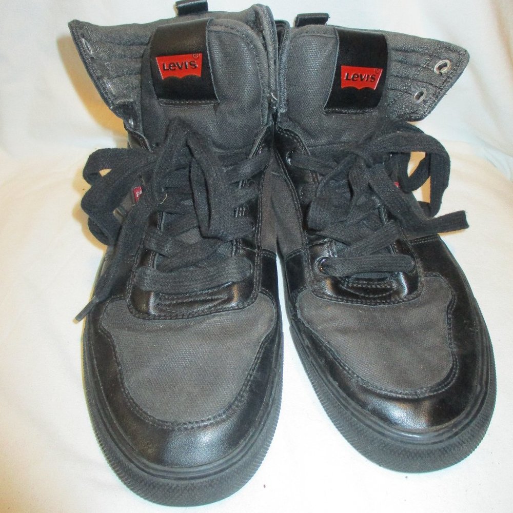 Levi's High Top Black Red Athletic Shoes USA 9 UK 8 EUR 42.5 -- Final Price